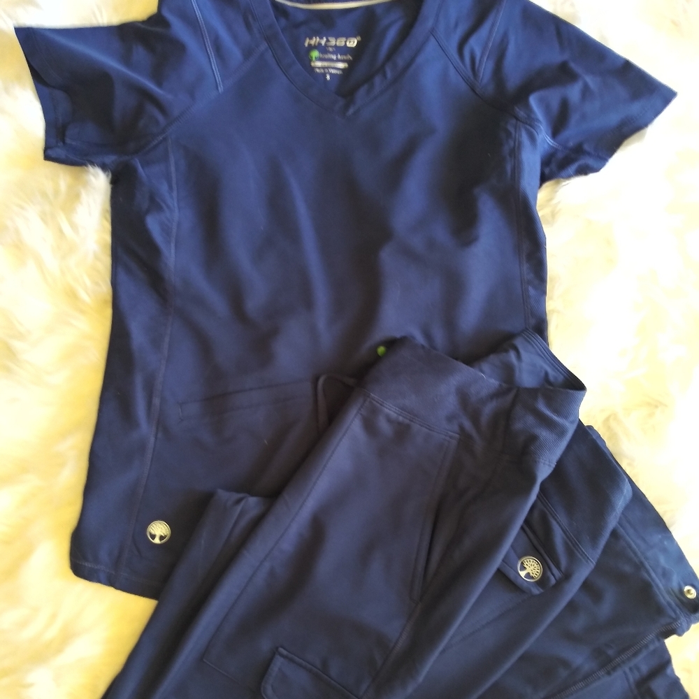 Healing Hands 2 piece Blue Scrubs w/ Yankee Logo applique